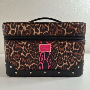 Victoria’s Secret Makeup train case Animal Print (6 1/4”x 9 1/4”x 6 1/4”)